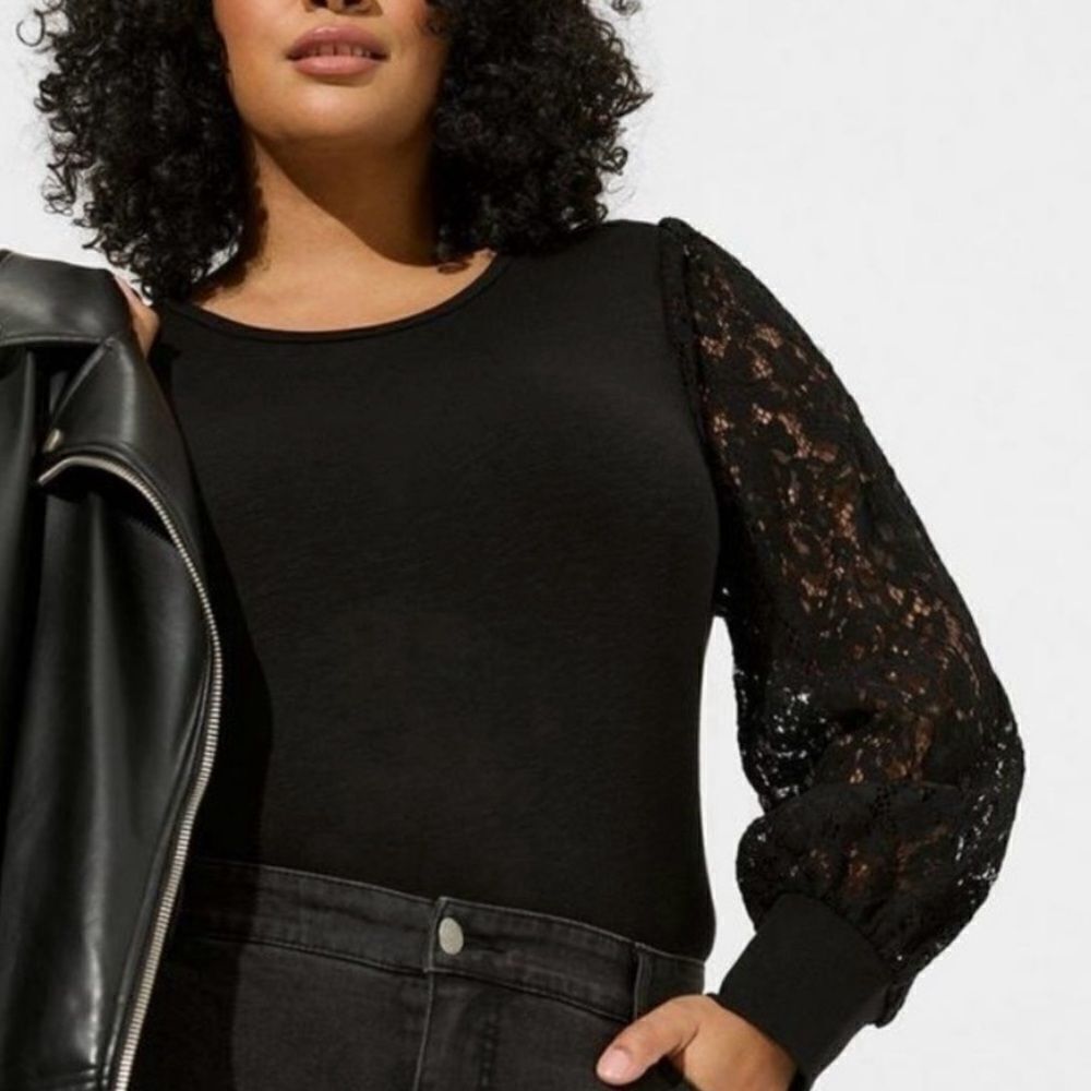 Torrid Black Top with Lace Sleeves, Super Soft, Stretchy, NWT Size 3X